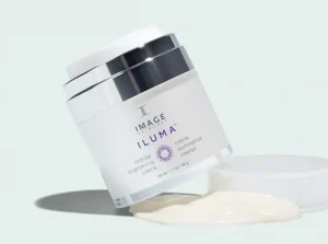                mỹ phẩm dưỡng trắng da       